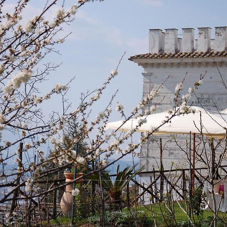 Bed and Breakfast La Torretta Bianca Cava deʼ Tirreni Exterior foto